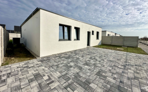 Vysokokvalitný 4-izbový bungalov, ÚP 115,42m2
